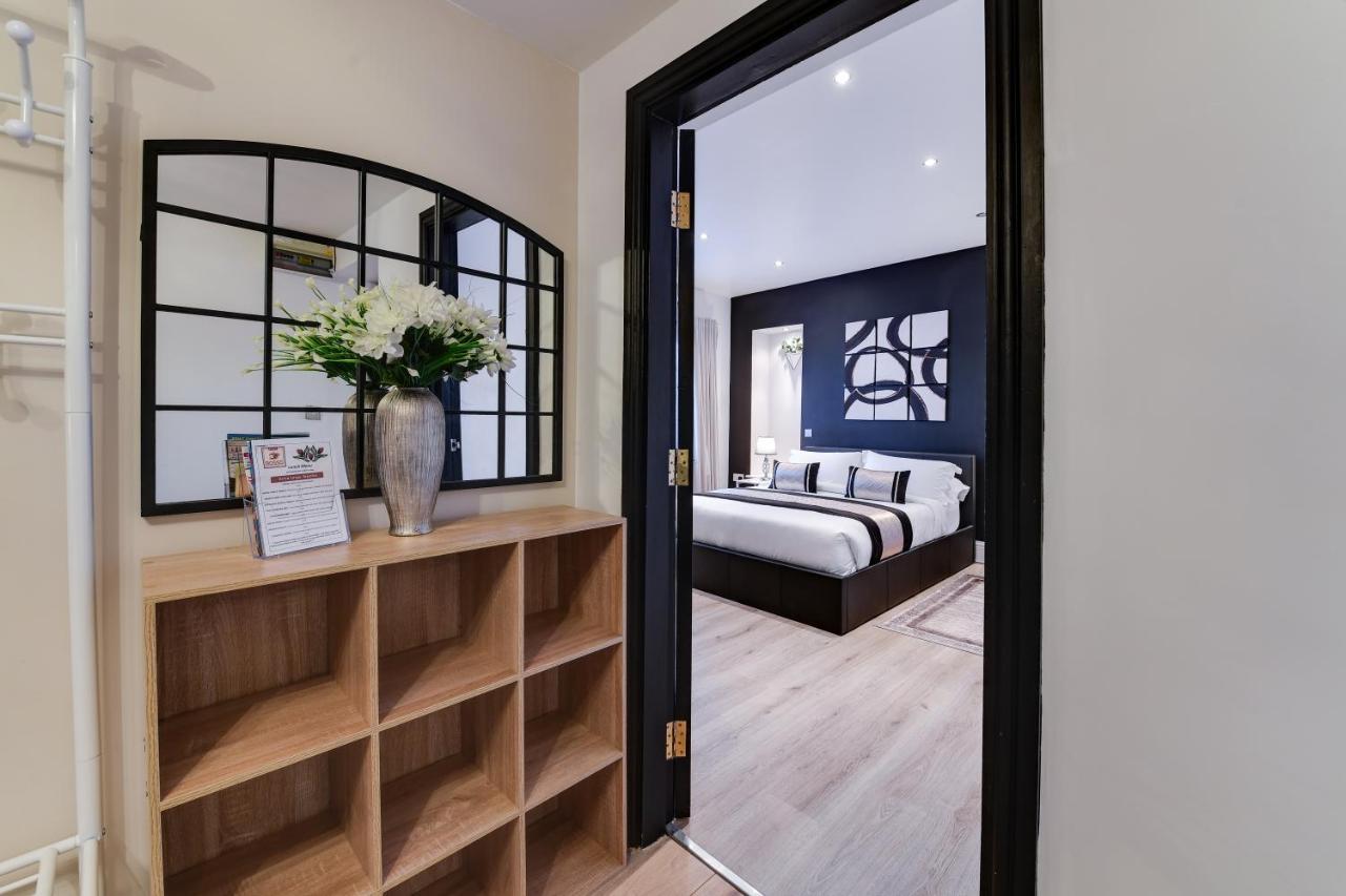 Wigan Central I 1 & 2 Bed Executive Apartments I Family Rooms I Private Balcony I Free Parking Exterior photo